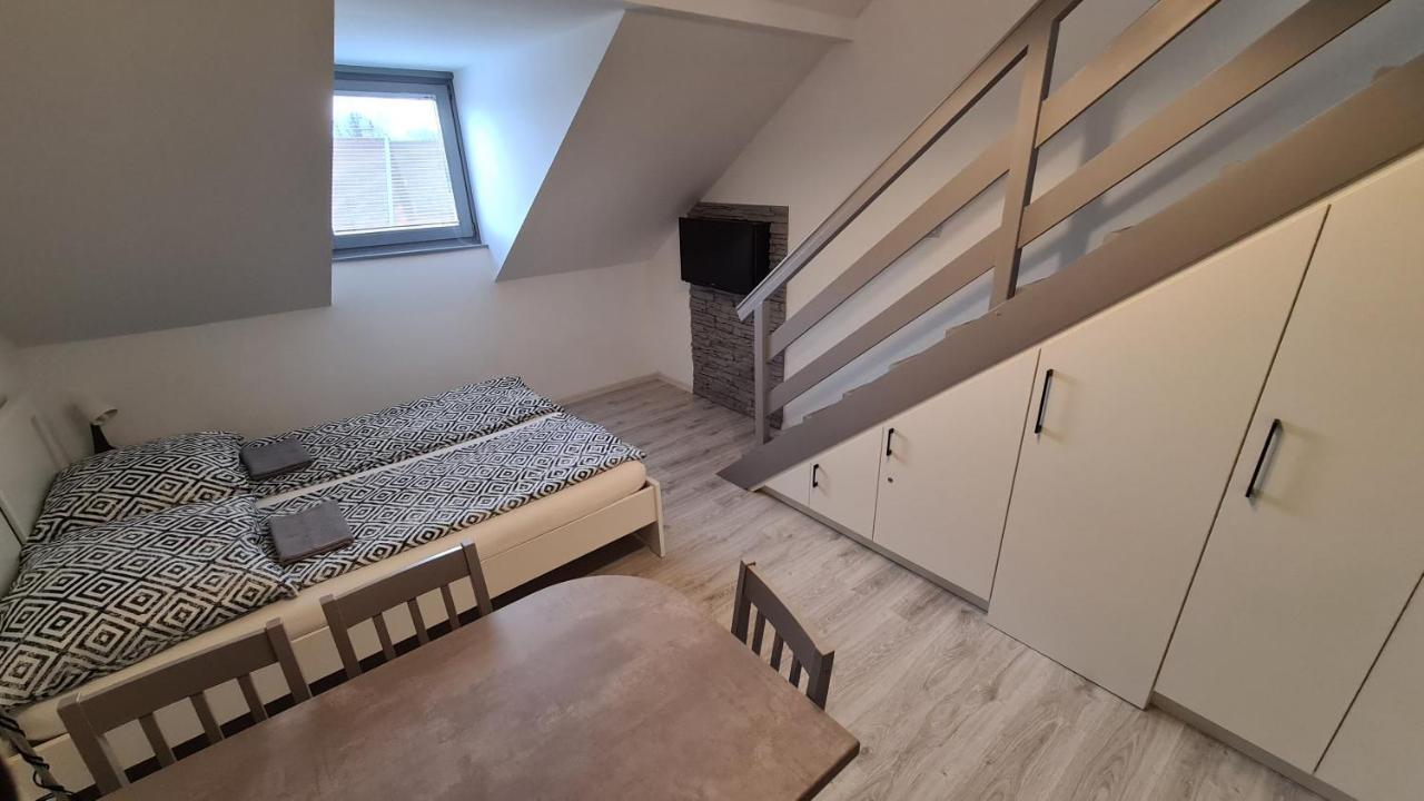 Gyulai-Fuerdo-Apartman Ii. Extérieur photo