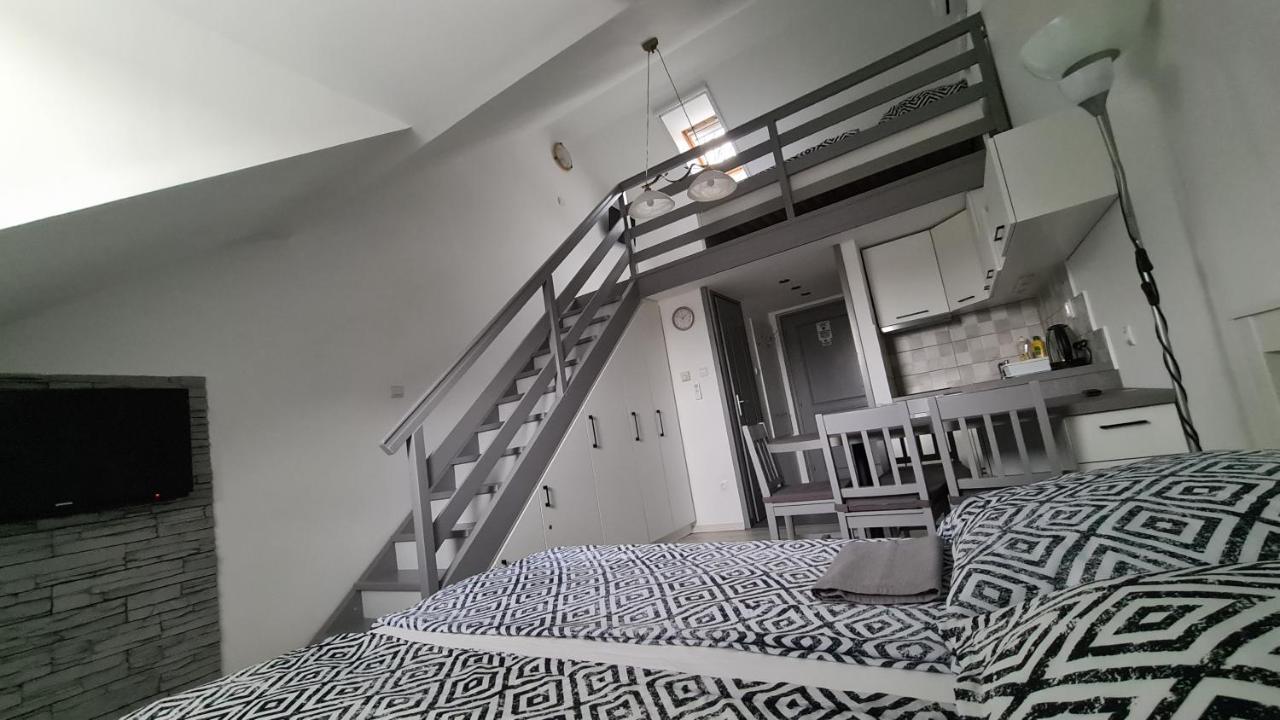 Gyulai-Fuerdo-Apartman Ii. Extérieur photo