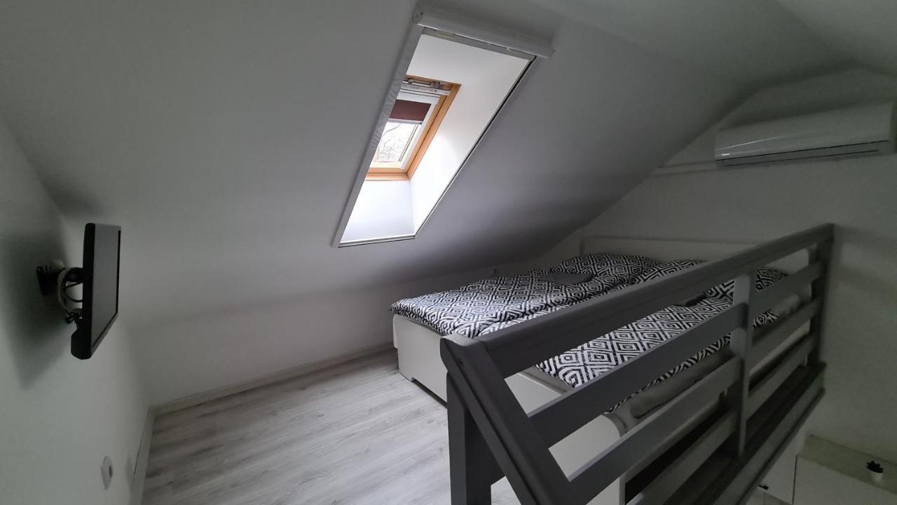 Gyulai-Fuerdo-Apartman Ii. Extérieur photo