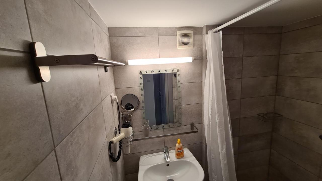 Gyulai-Fuerdo-Apartman Ii. Extérieur photo