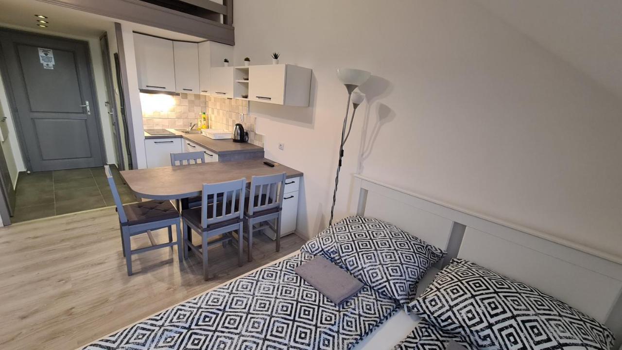 Gyulai-Fuerdo-Apartman Ii. Extérieur photo