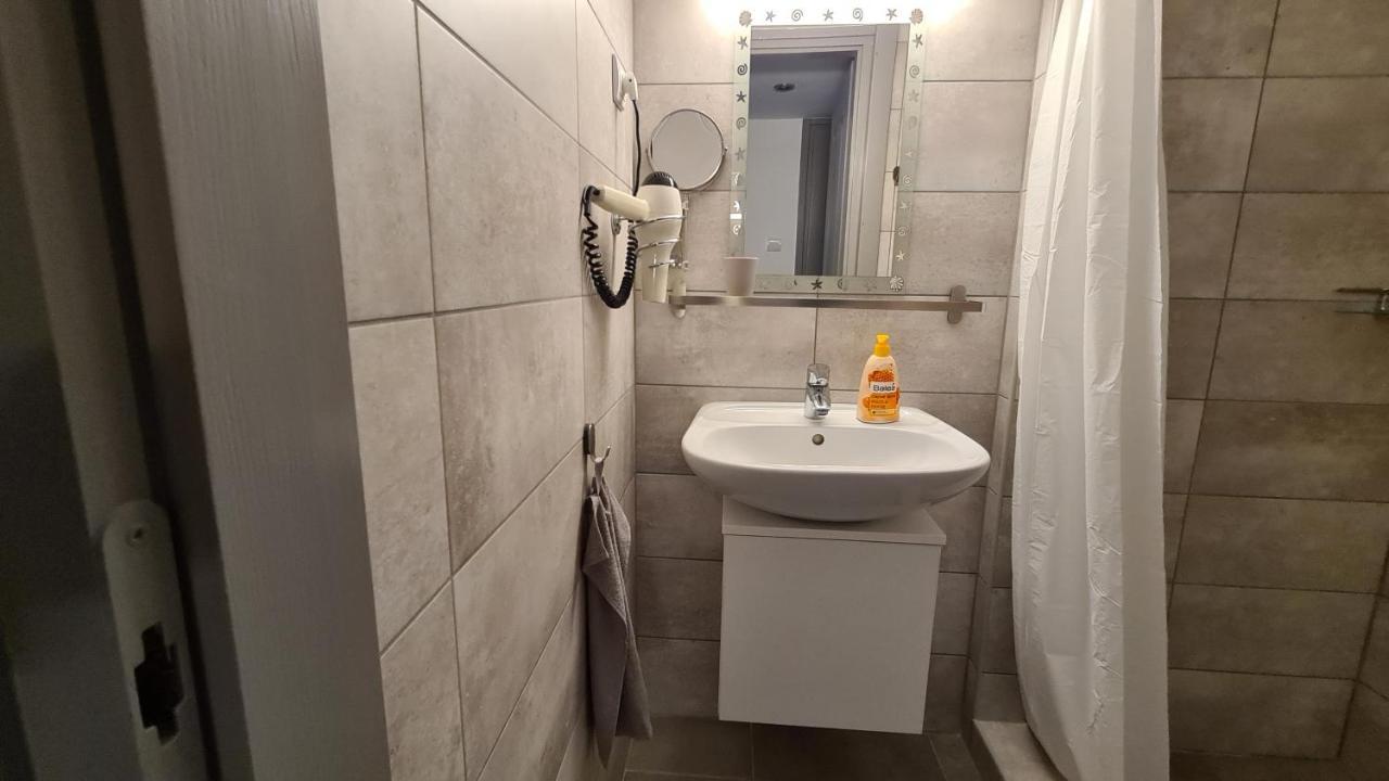 Gyulai-Fuerdo-Apartman Ii. Extérieur photo