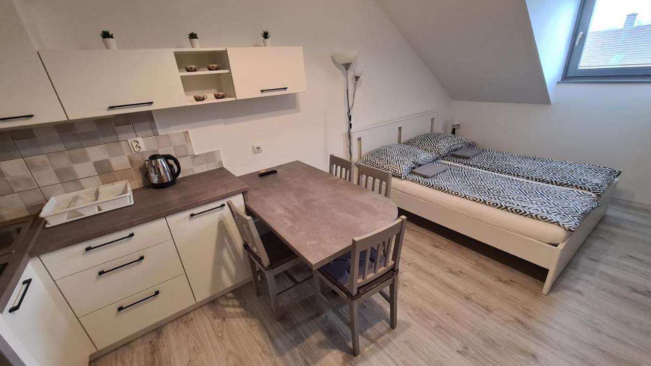 Gyulai-Fuerdo-Apartman Ii. Extérieur photo
