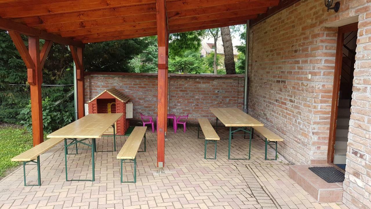Gyulai-Fuerdo-Apartman Ii. Extérieur photo