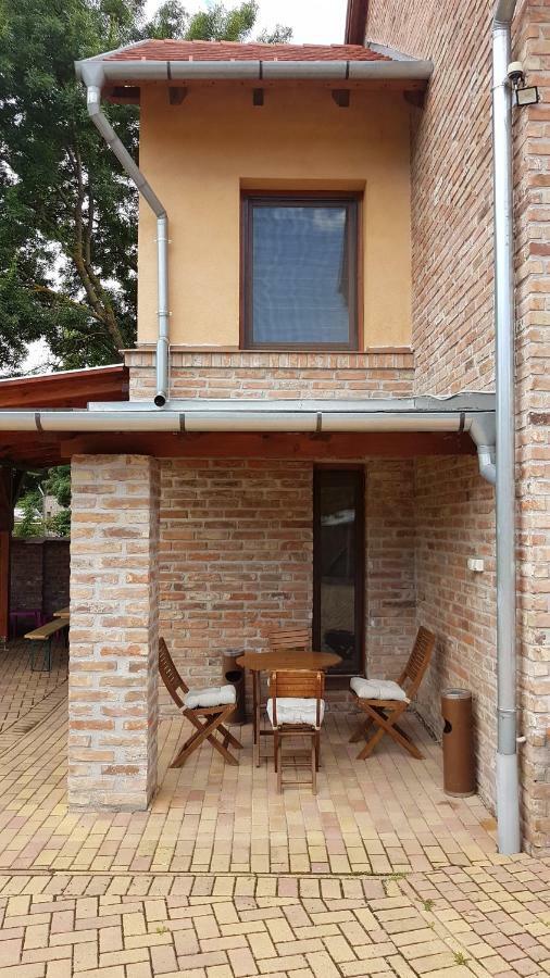 Gyulai-Fuerdo-Apartman Ii. Extérieur photo